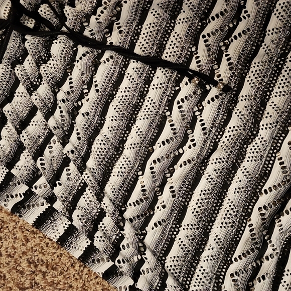 Ladies Large a.n.a Swimsuit Coverup - Picture 2 of 3